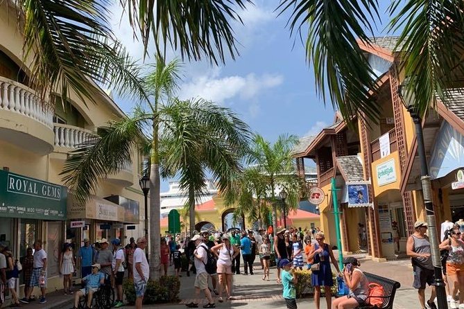 Capital and Beach Tour of St. Kitts and Nevis - Transport and group size