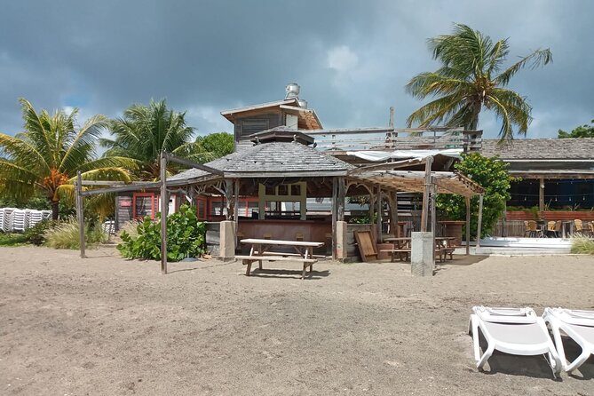 Cockleshell Beach Excursion - A six-hour outing built around one beautiful beach