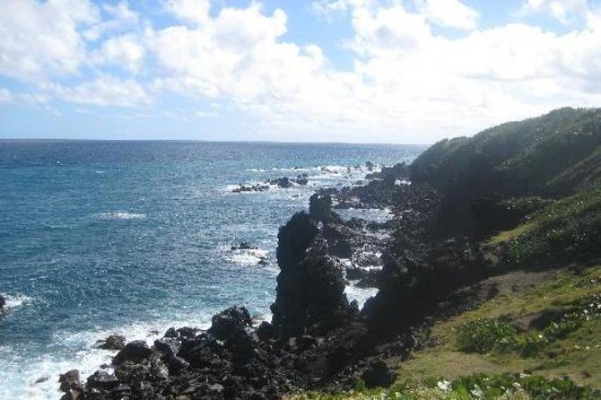St Kitts 360 Island Sightseeing Tour - Westward past Bloody Point and the modern island